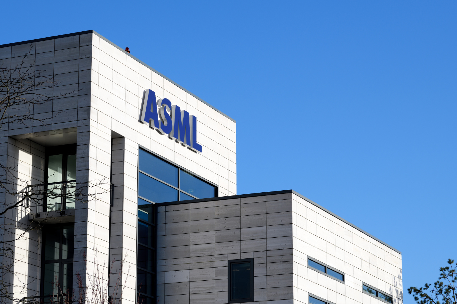 Is ASML Stock a Buy Now?