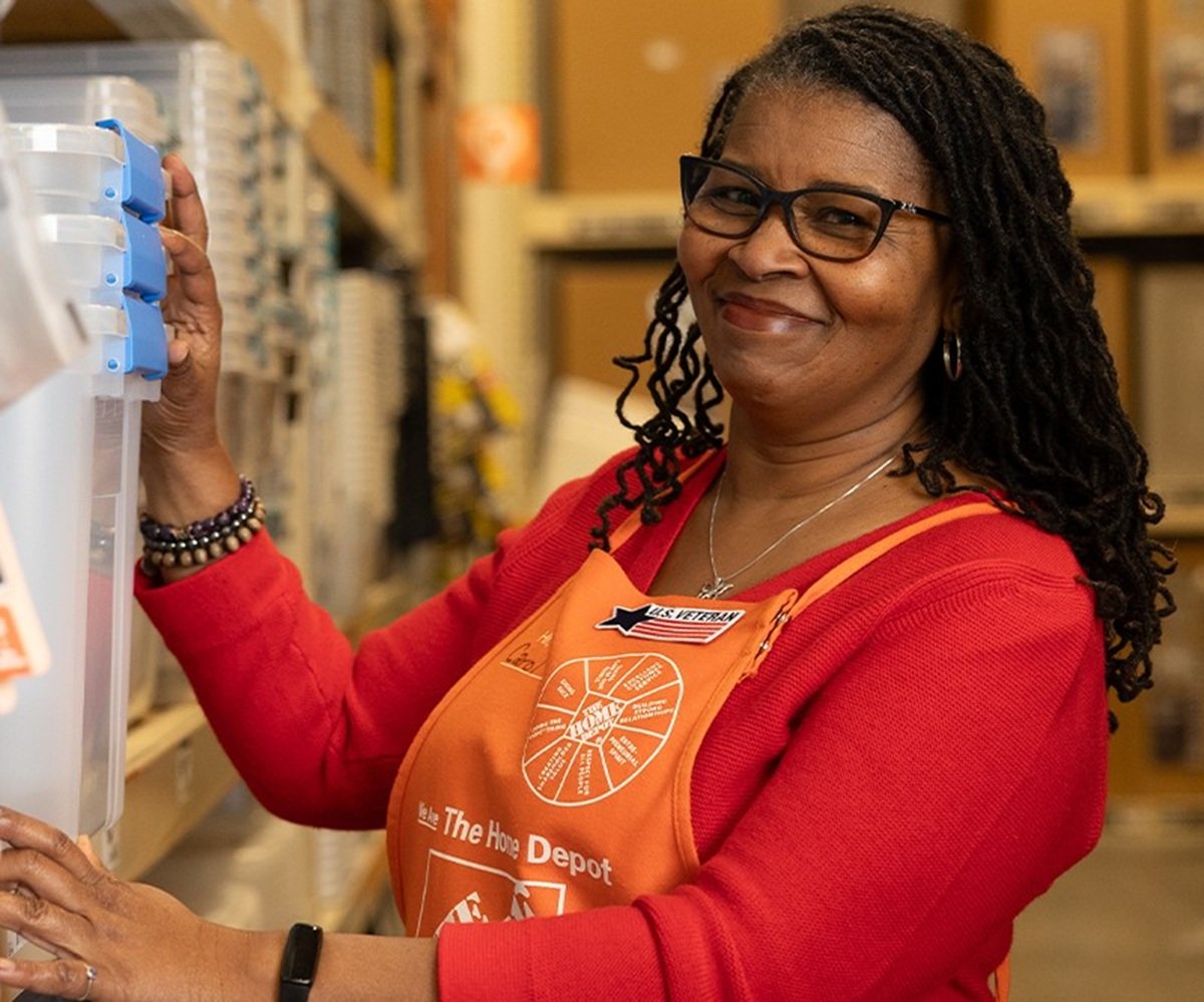 Can Home Depot (HD) Stock Rebound in 2026?