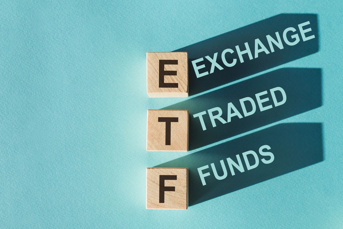 iShares Core MSCI EAFE ETF (IEFA) Focuses on Developed Markets While Vanguard FTSE All-World ex-US ETF (VEU) Looks Globally