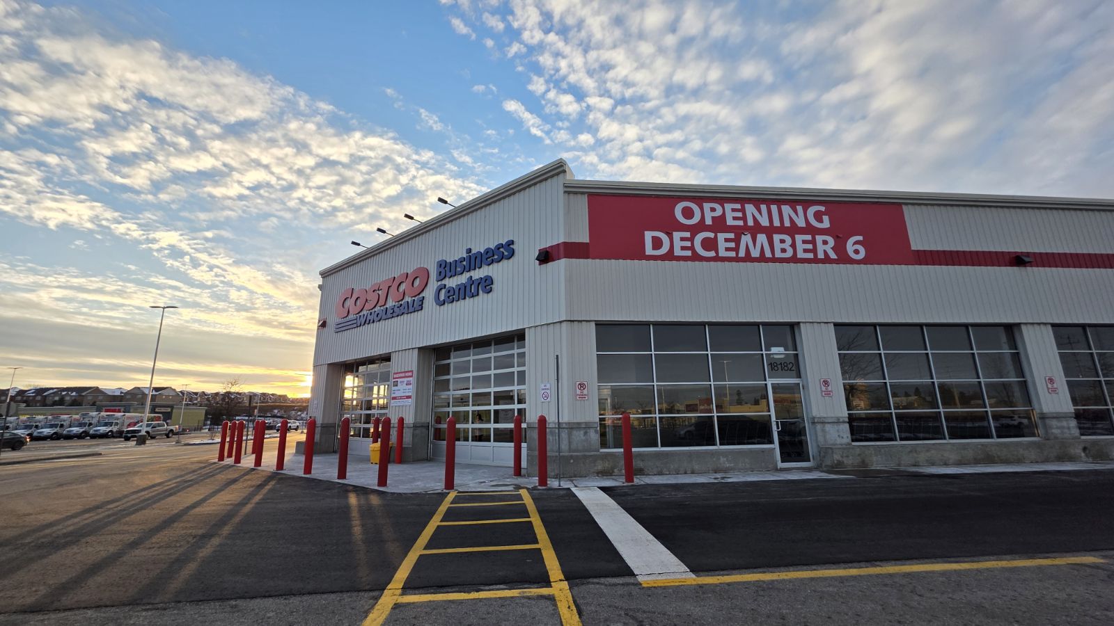 Canada’s Tenth Costco Business Centre is now open in East Gwillimbury
